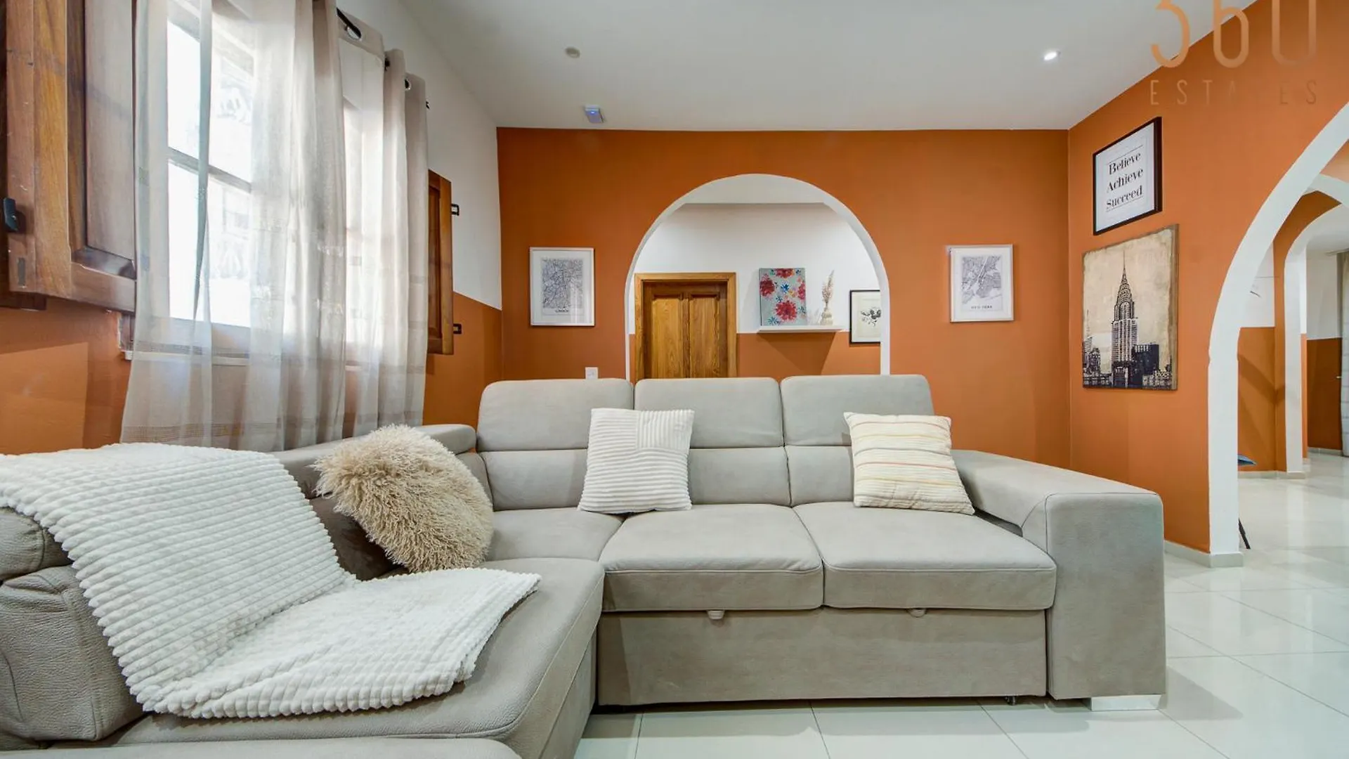 Апартаменты Stylish 4Br Apt In Central Part Of St'Julians By 360 Estates Сент Джулианс